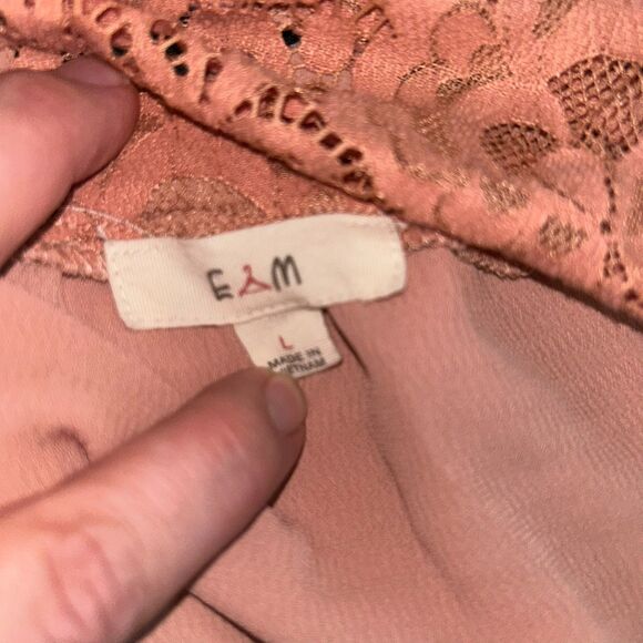 EM Blush Pink Lace Blouse Women’s Size L Cotton Nylon Mix Romantic Boho Top - Picture 7 of 7